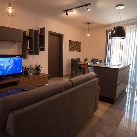 Msiebah Court San Gwann Modern Apt Near Sliema And St Julians San Ġwann Exterior foto